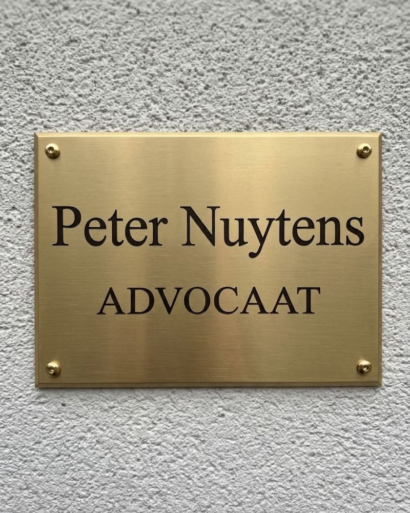 Naambord Peter Nuytens Advocaat